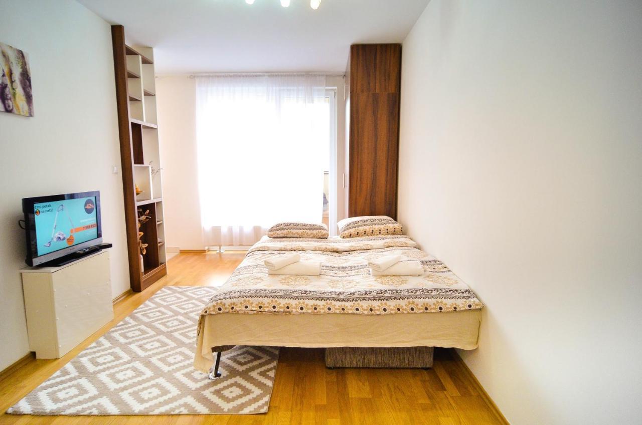 Miljacka Apartment *